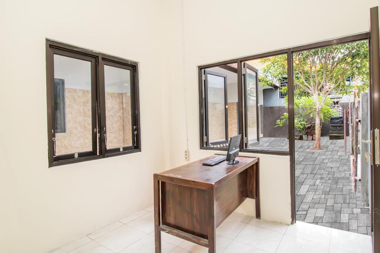 Oyo 2984 Berlian House Ungasan Hotel จิมบาราน ภายนอก รูปภาพ