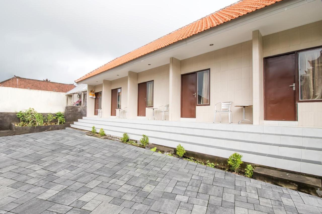 Oyo 2984 Berlian House Ungasan Hotel จิมบาราน ภายนอก รูปภาพ