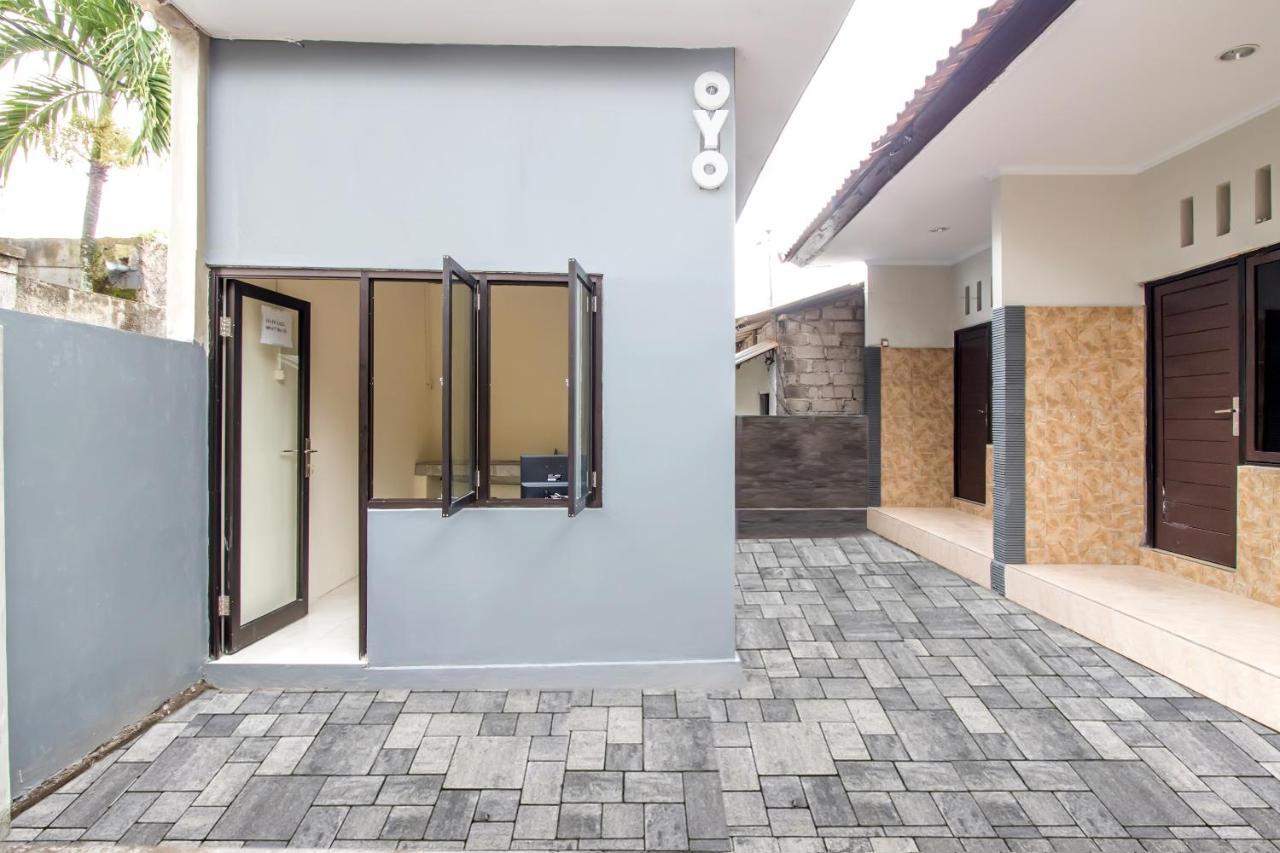 Oyo 2984 Berlian House Ungasan Hotel จิมบาราน ภายนอก รูปภาพ