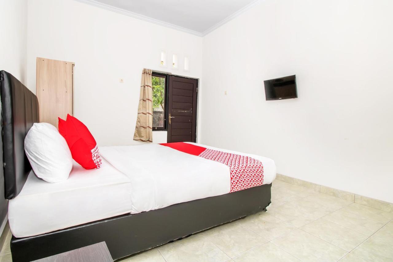 Oyo 2984 Berlian House Ungasan Hotel จิมบาราน ภายนอก รูปภาพ