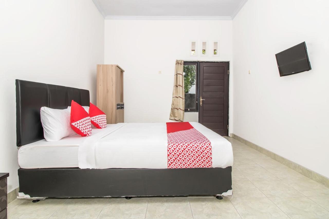 Oyo 2984 Berlian House Ungasan Hotel จิมบาราน ภายนอก รูปภาพ